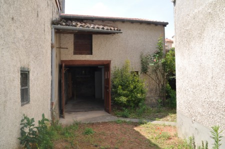 Cour intérieur et dépendance